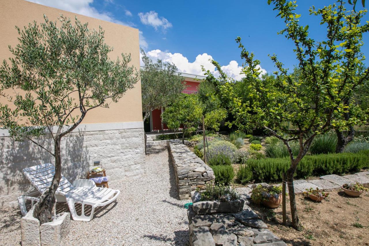Apartment Vila Volicija Makarska Esterno foto
