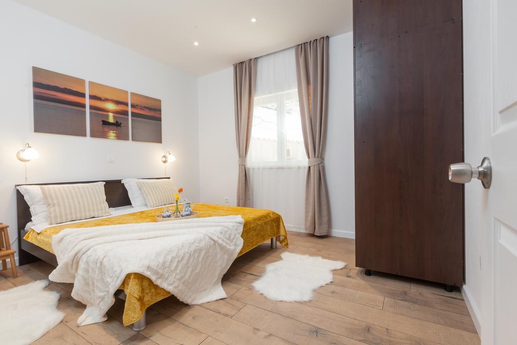 Apartment Vila Volicija Makarska Esterno foto